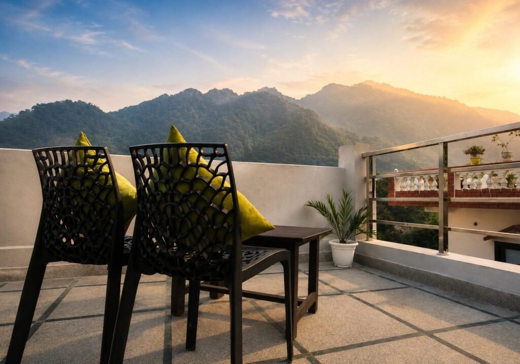 Mountain view from the rooftop at sunset at Hotel Foothill by Around Stays